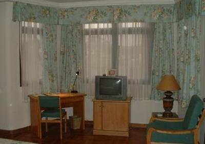 фото отеля Mahogany Lodge