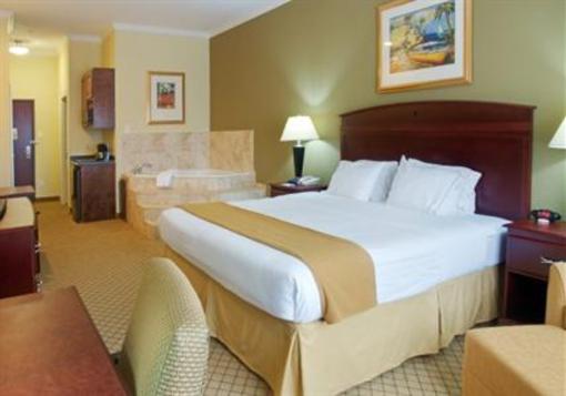 фото отеля Holiday Inn Express Hotel & Suites Winnie
