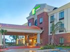 фото отеля Holiday Inn Express Hotel & Suites Winnie