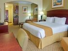 фото отеля Holiday Inn Express Hotel & Suites Winnie