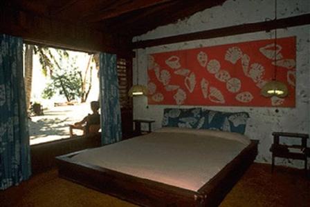 фото отеля Small Hope Bay Lodge