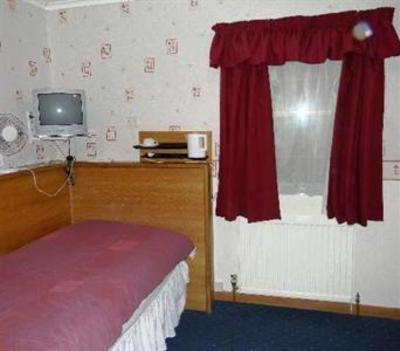 фото отеля Russ Hill Hotel Charlwood Horley