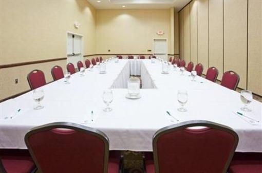фото отеля Holiday Inn Conference Center Marshfield