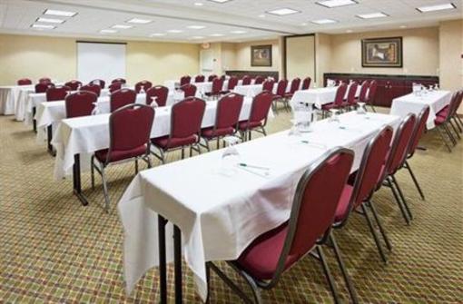 фото отеля Holiday Inn Conference Center Marshfield