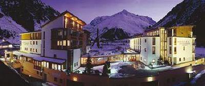 фото отеля Vier Jahreszeiten Hotel Sankt Leonhard in Pitztal