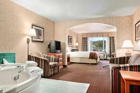 фото отеля BEST WESTERN PLUS Cascade Inn & Suites