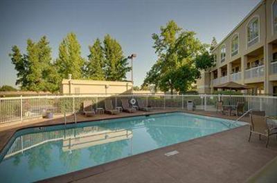 фото отеля Red Lion Inn Sacramento Rancho Cordova