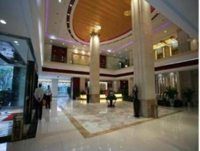 фото отеля Golden Lion Hotel