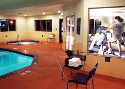 фото отеля BEST WESTERN Plus Snowcap Lodge
