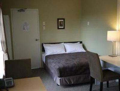 фото отеля Airport Inn Brisbane