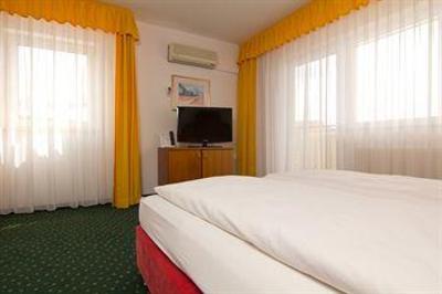 фото отеля Hotel Engelhorn