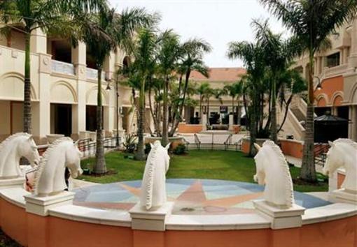 фото отеля Courtyard by Marriott Fort Lauderdale Airport & Cruise Port