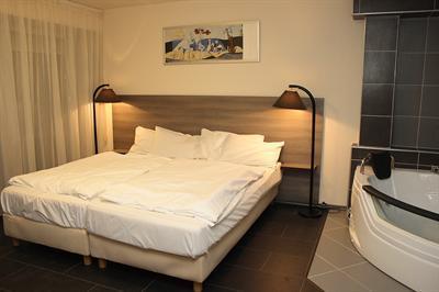 фото отеля Sebestyén Apartmanház-Motel
