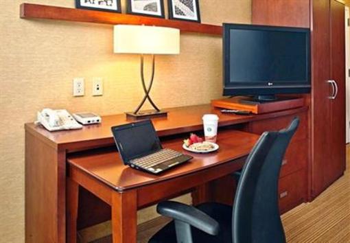 фото отеля Courtyard by Marriott Washington Dulles Airport Chantilly