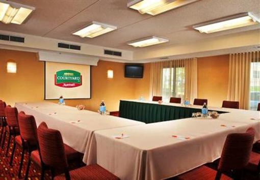 фото отеля Courtyard by Marriott Washington Dulles Airport Chantilly