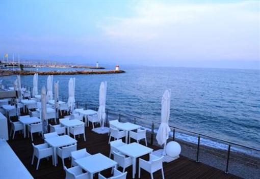 фото отеля Villa Azur Villeneuve-Loubet