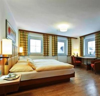 фото отеля Hotel Sonnenhof Timelkam