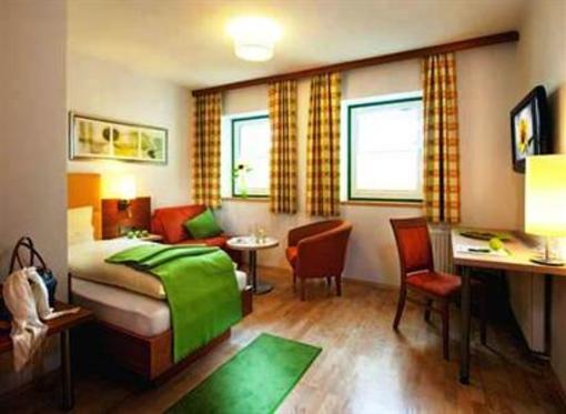 фото отеля Hotel Sonnenhof Timelkam