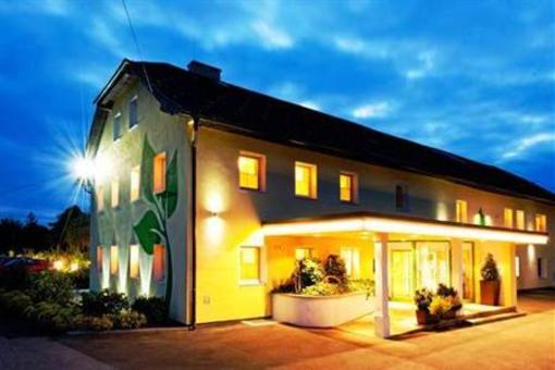 фото отеля Hotel Sonnenhof Timelkam