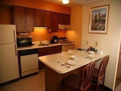 фото отеля Hawthorn Suites by Wyndham Holland