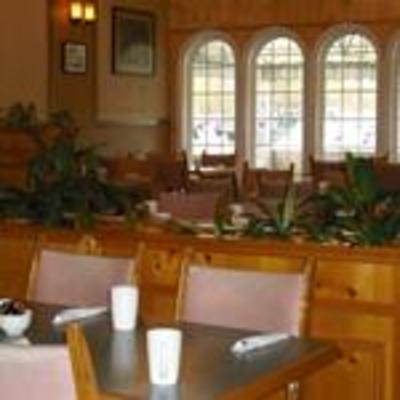 фото отеля Claymore Inn and Suites
