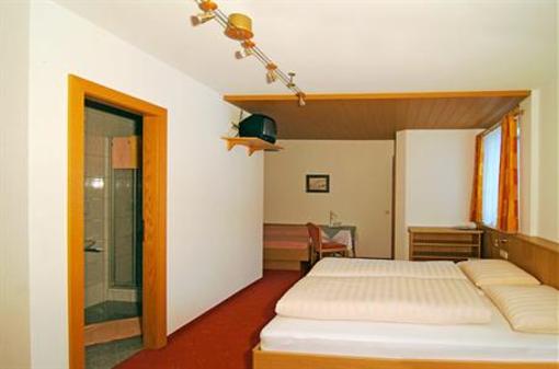 фото отеля Oswalderhof Pension Obertilliach