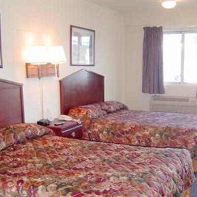 фото отеля Relax Inn St. Robert