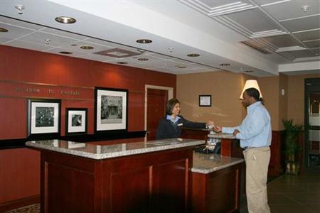фото отеля Hampton Inn & Suites Norfolk-Airport