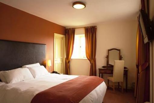 фото отеля Swan Hotel Thaxted