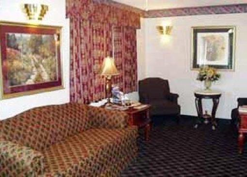 фото отеля Econo Lodge Montpelier (Ohio)