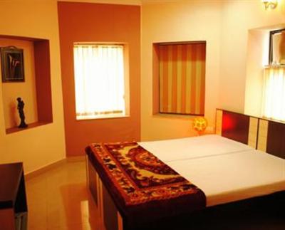 фото отеля Neeranand Regency