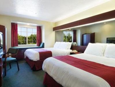 фото отеля Microtel Inn & Suites Brandon