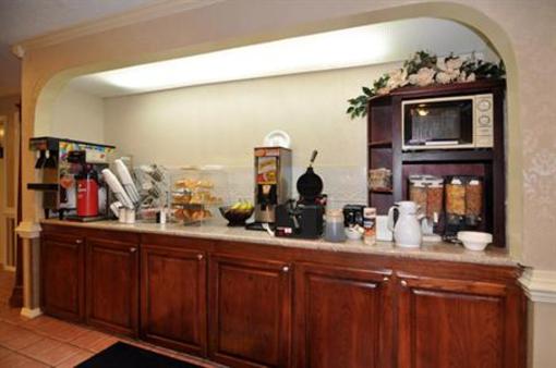 фото отеля Mockingbird Inn & Suites