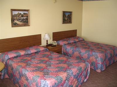 фото отеля Budget Inn Warrensburg