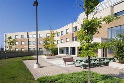 фото отеля Seneca Residence & Conference Centre