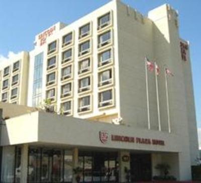 фото отеля Lincoln Plaza Hotel
