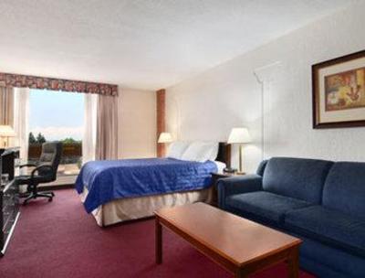 фото отеля Ramada Lethbridge