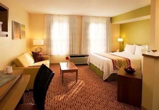 фото отеля TownePlace Suites Newark Silicon Valley