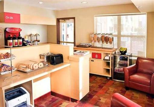 фото отеля TownePlace Suites Newark Silicon Valley