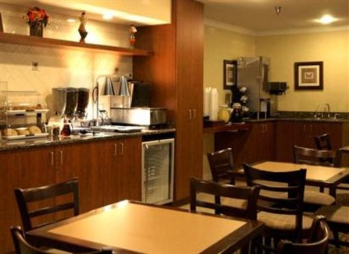 фото отеля Cypress Inn & Suites