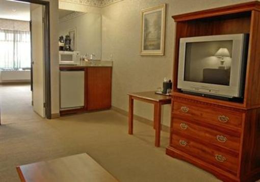 фото отеля Cypress Inn & Suites