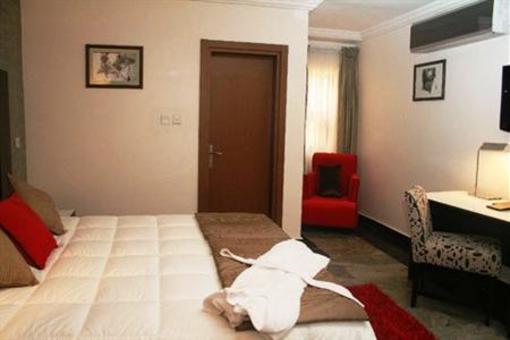 фото отеля BEST WESTERN The Island Hotel