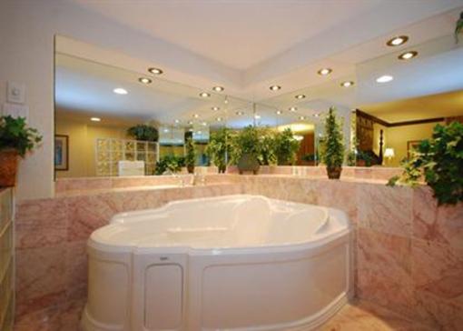 фото отеля Quality Inn Massena
