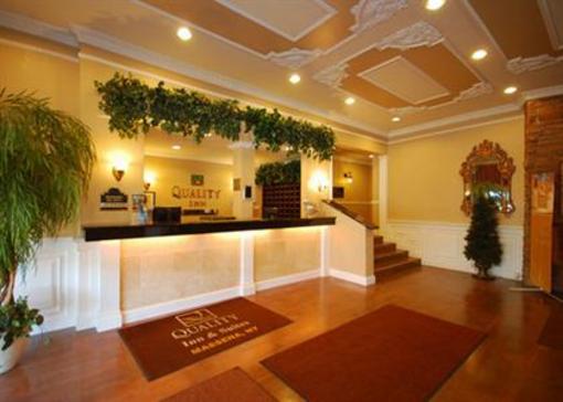 фото отеля Quality Inn Massena