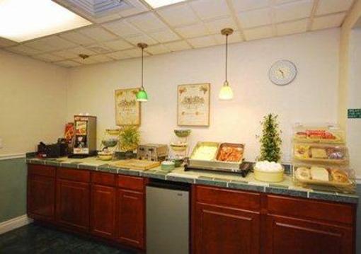 фото отеля Quality Inn Massena