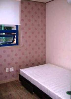фото отеля Shinchon Eureka Guesthouse