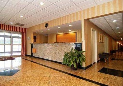 фото отеля Suburban Extended Stay Hotel Chester
