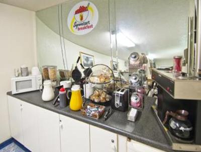 фото отеля Super 8 Warner Robins