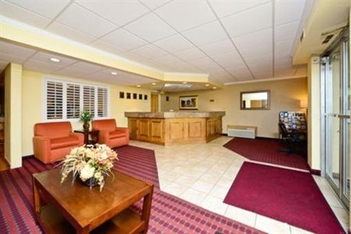 фото отеля Americas Best Value Inn & Suites Saint Cloud