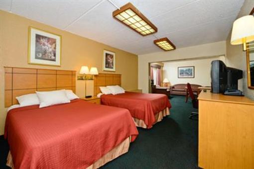 фото отеля Americas Best Value Inn & Suites Saint Cloud
